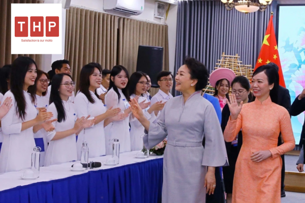 Nữ sinh phát biểu tại cuộc gặp gỡ nhân sĩ hữu nghị và thế hệ trẻ hai nước Việt Nam – Trung Quốc là ai?