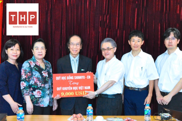 Trao 88 suất học bổng Shinnyo-en tới sinh viên, học sinh Hưng Yên, Nam Định