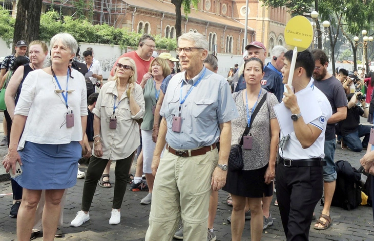 Vietnam Report: Triển vọng ngành du lịch năm 2024 sẽ khả quan hơn