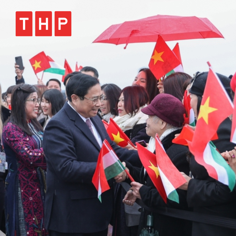 Thủ tướng Phạm Minh Chính tới Budapest, bắt đầu thăm chính thức Hungary