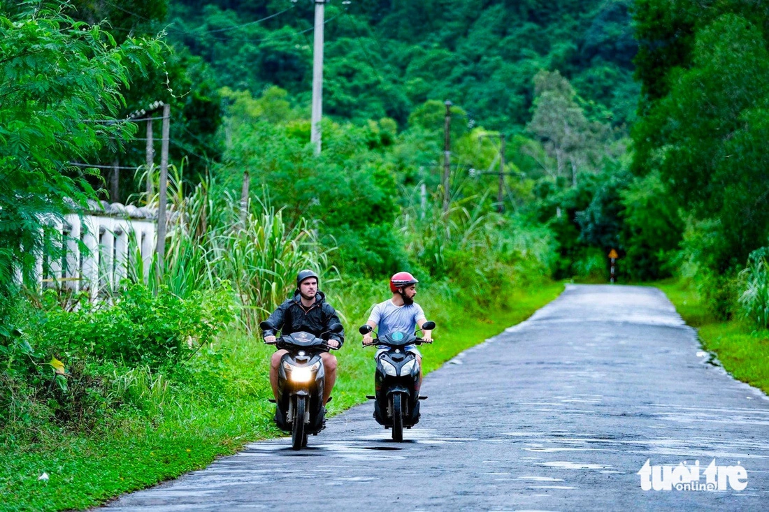 Du khách nước ngoài: Điều gì khiến tôi quay lại Việt Nam hoài?