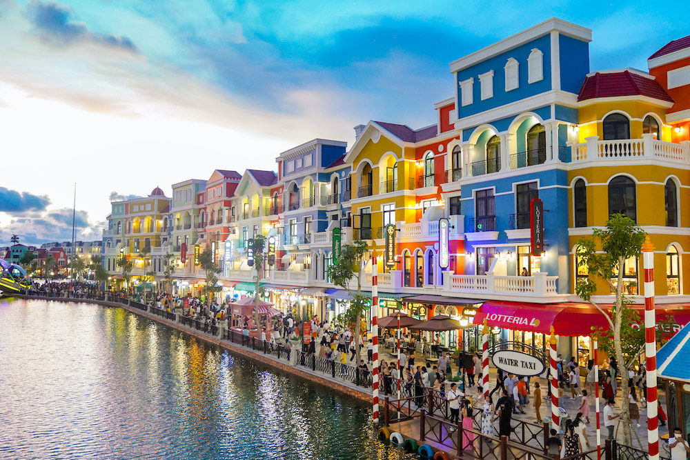 Du khách nhộn nhịp đến Phú Quốc dịp Noel và Tết dương lịch 2025