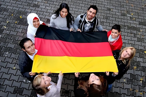 so-luong-visa-du-hoc-duc-tang-43%-trong-4-nam2