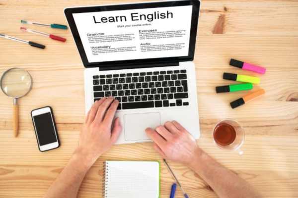 anh-se-nang-yeu-cau-ve-ngon-ngu-voi-moi-tuyen-nhap-cu (2)