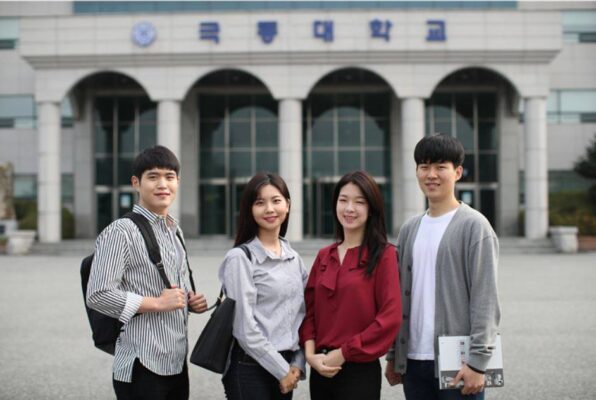 dai-hoc-han-quoc-tang-phi