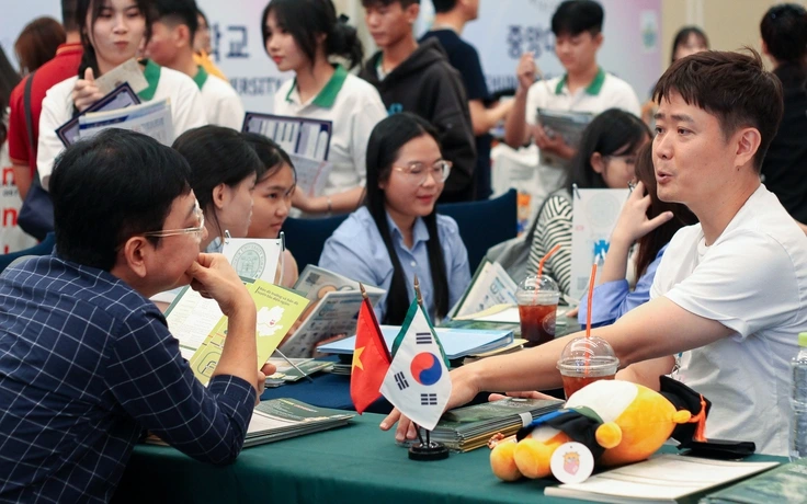 Bốn nhóm được miễn đền bù nếu du học bằng ngân sách không về